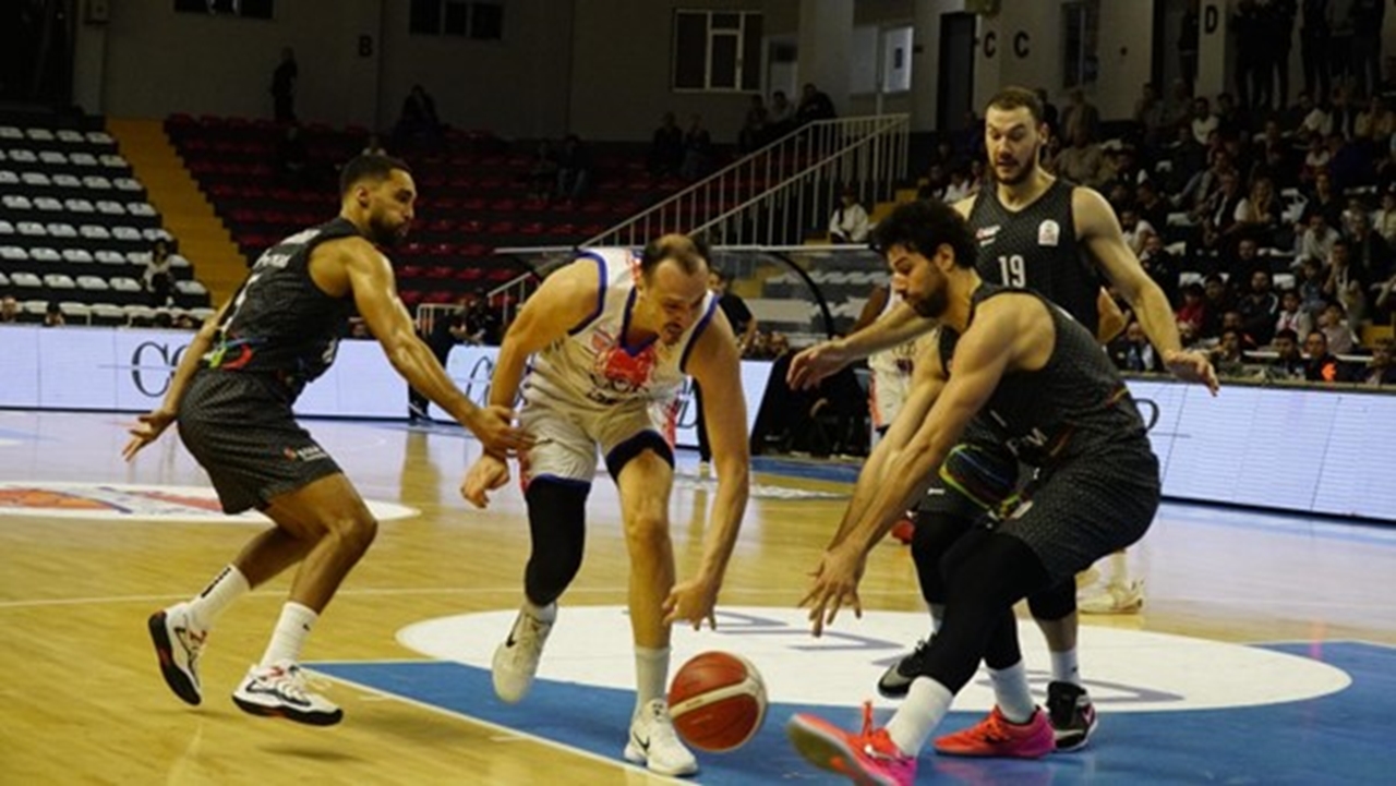 Onvo Büyükçekmece 85-89 Aliağa Petkimspor 